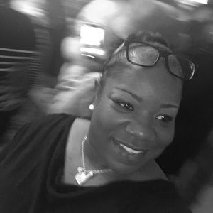 Meet your Posher, Monique